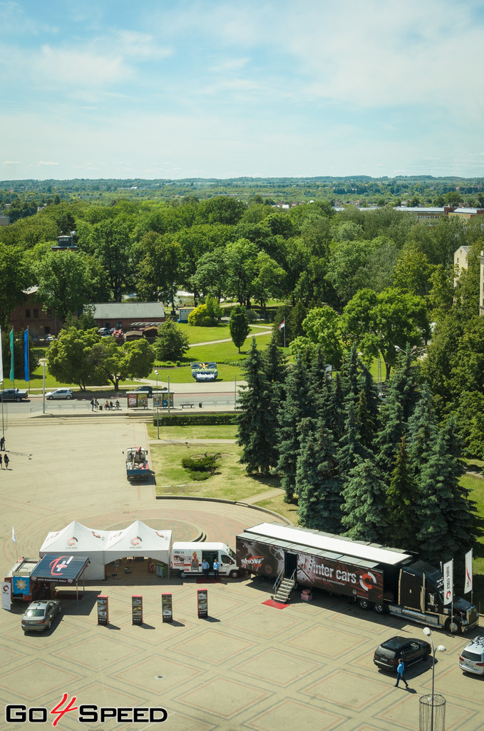 Show Car multimediju treileris noslēdz Latvijas tūri Daugavpilī 