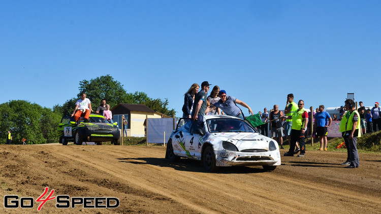 Kūleņiem bagātais autokrosa čempionāta 3. posms Vecpilī 