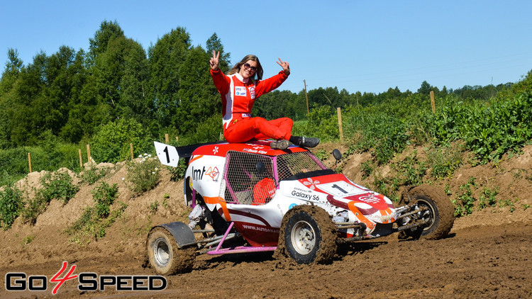 Kūleņiem bagātais autokrosa čempionāta 3. posms Vecpilī 