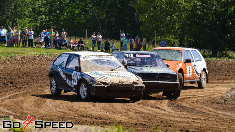 Kūleņiem bagātais autokrosa čempionāta 3. posms Vecpilī 