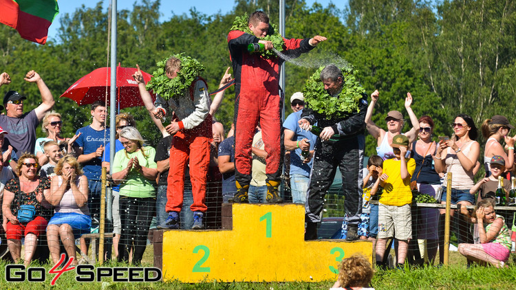 Kūleņiem bagātais autokrosa čempionāta 3. posms Vecpilī 