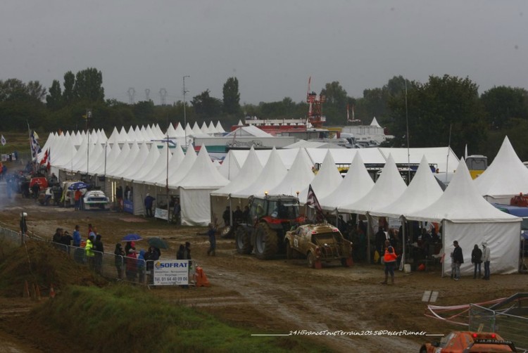 M.Neikšāns un brāļi Berķi lieliski cīnās Francijas dubļos