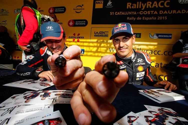 Ožjē avarē, Mikelsens izcīna pirmo uzvaru WRC karjerā