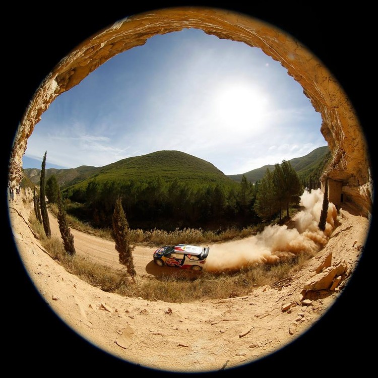 Ožjē avarē, Mikelsens izcīna pirmo uzvaru WRC karjerā