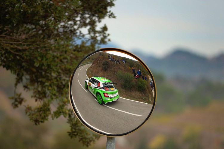 Ožjē avarē, Mikelsens izcīna pirmo uzvaru WRC karjerā