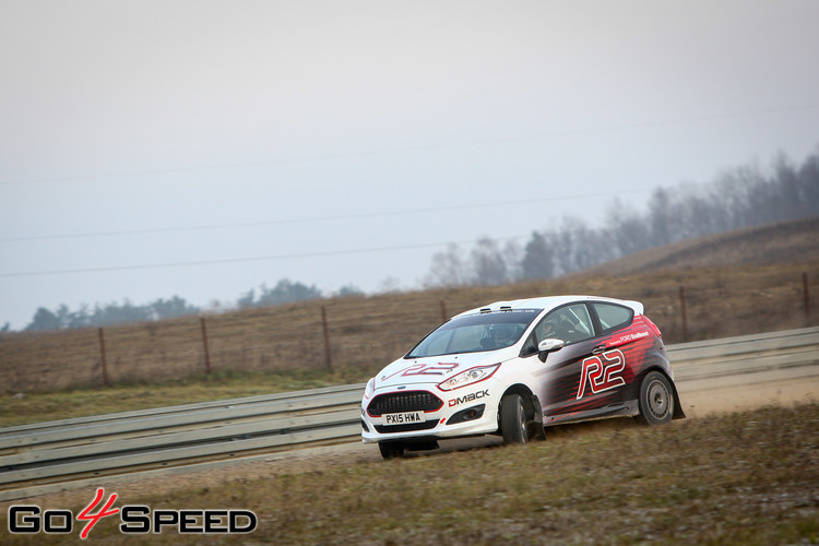 Baltijas rallija braucēji iemēģina jauno 'Ford Fiesta R2T'