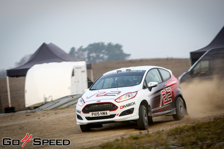 Baltijas rallija braucēji iemēģina jauno 'Ford Fiesta R2T'