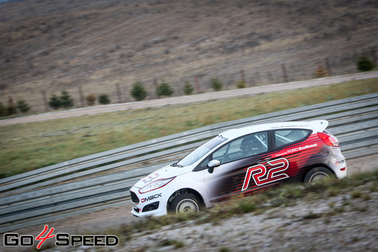 Baltijas rallija braucēji iemēģina jauno 'Ford Fiesta R2T'