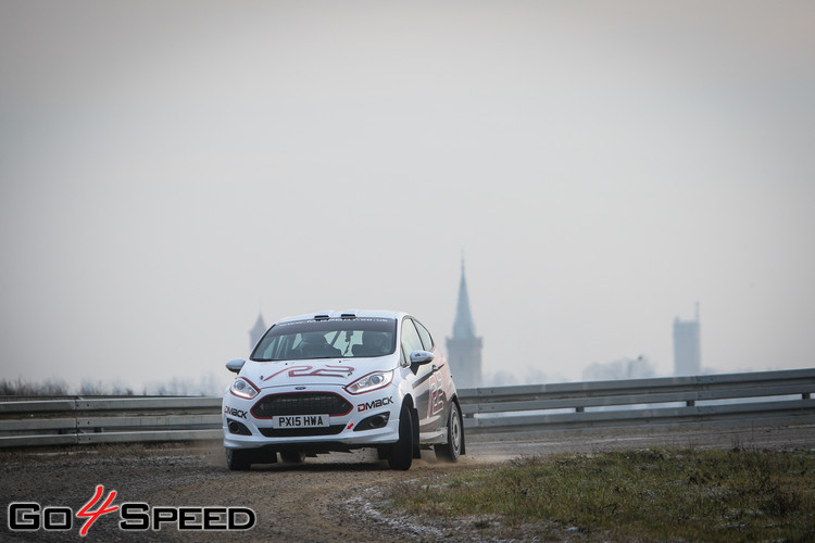 Baltijas rallija braucēji iemēģina jauno 'Ford Fiesta R2T'