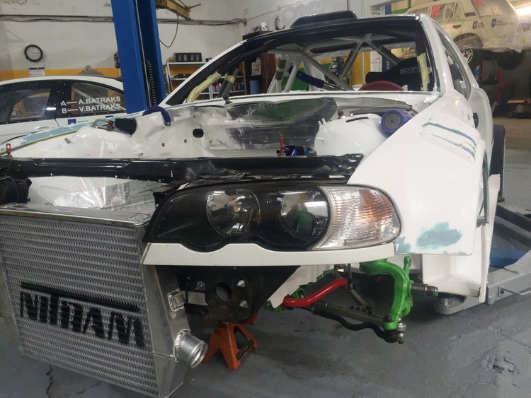 Flash Racing būvē auto Baltijas izturības sacīkstēm