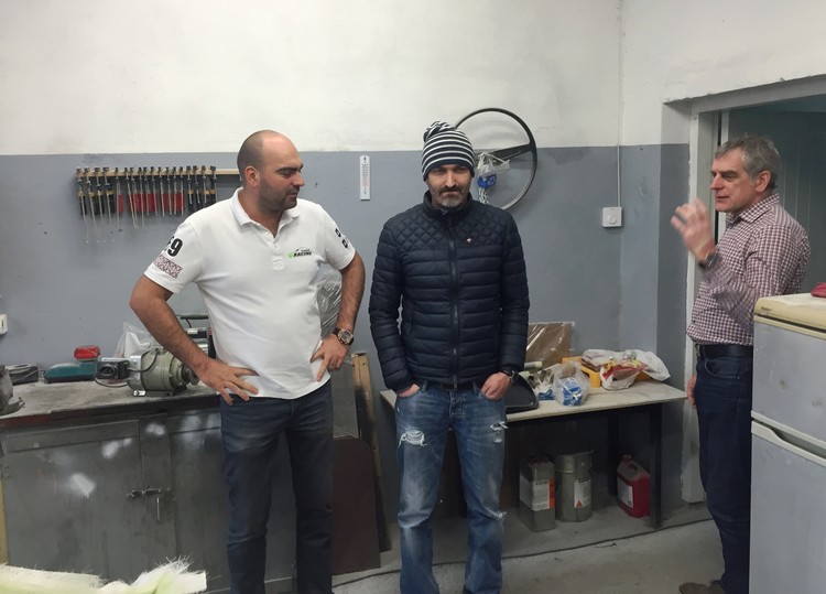 Flash Racing būvē auto Baltijas izturības sacīkstēm