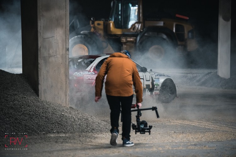 Aizkulises - kā tapa Bluša iespaidīgais drifta video Liepājas ostā