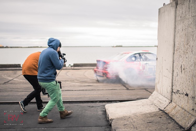 Aizkulises - kā tapa Bluša iespaidīgais drifta video Liepājas ostā