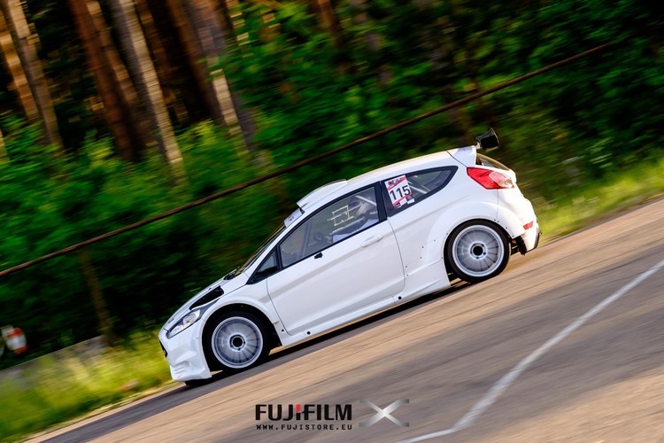 Minišosejas treniņā Biķerniekos debitē 'Ford Fiesta R5'