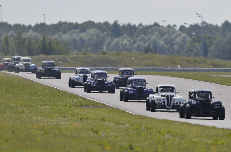 NEZ Legend Car čempionāta 1. posms Pērnavā