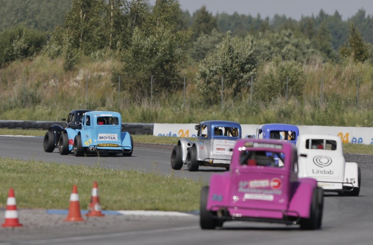 NEZ Legend Car čempionāta 1. posms Pērnavā