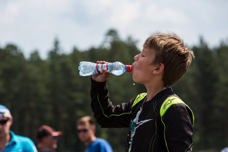 Pēc gandrīz divu gadu pārtraukuma kartingi atkal rūc Kandavā