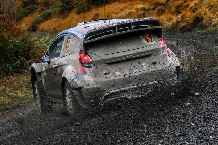 Velsas WRC dubļu rallijs
