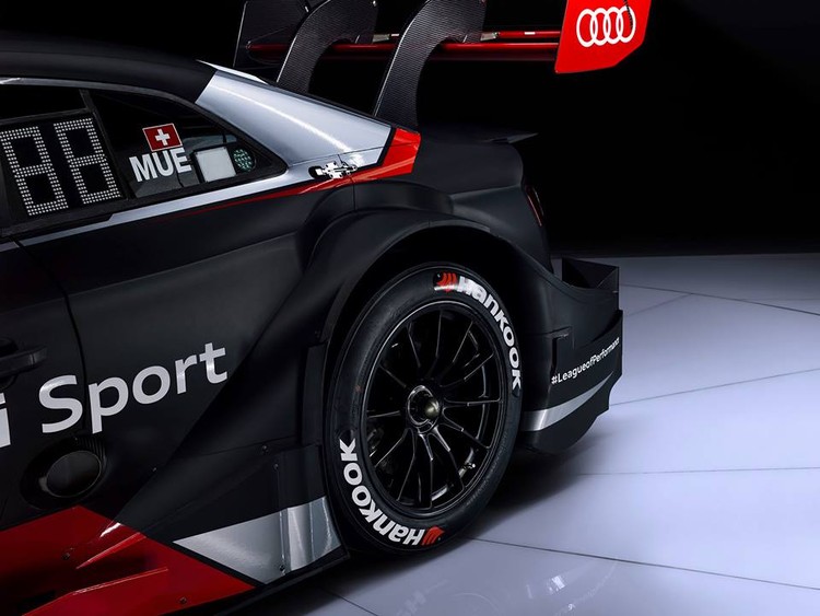 Nitiša komandas biedra Ekstroma 500 Zs jaudīgais 'Audi RS 5 DTM'