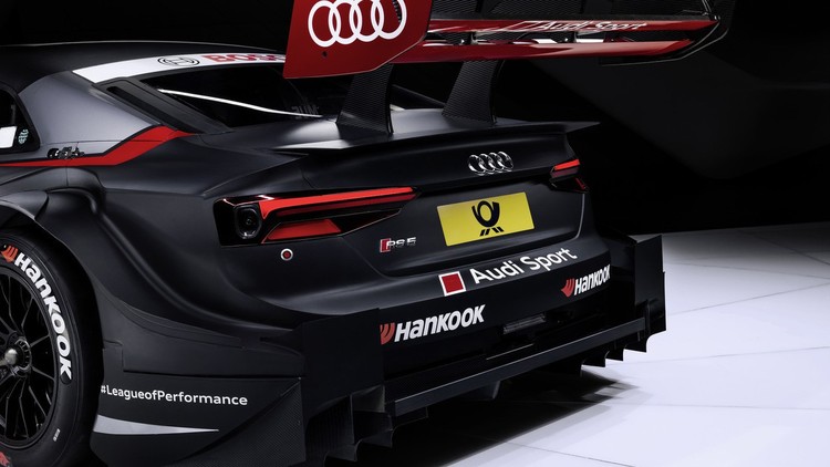 Nitiša komandas biedra Ekstroma 500 Zs jaudīgais 'Audi RS 5 DTM'