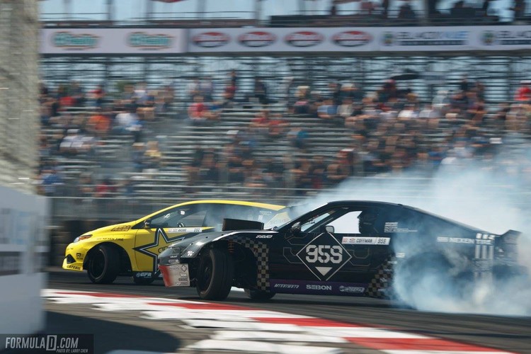 Longbīčas ielās startē jaunā 'Formula Drift' sezona