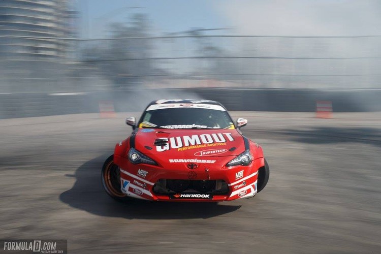 Longbīčas ielās startē jaunā 'Formula Drift' sezona