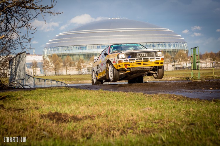 Brāļu Velmes piedzīvojumi Maskavas rallija šovā