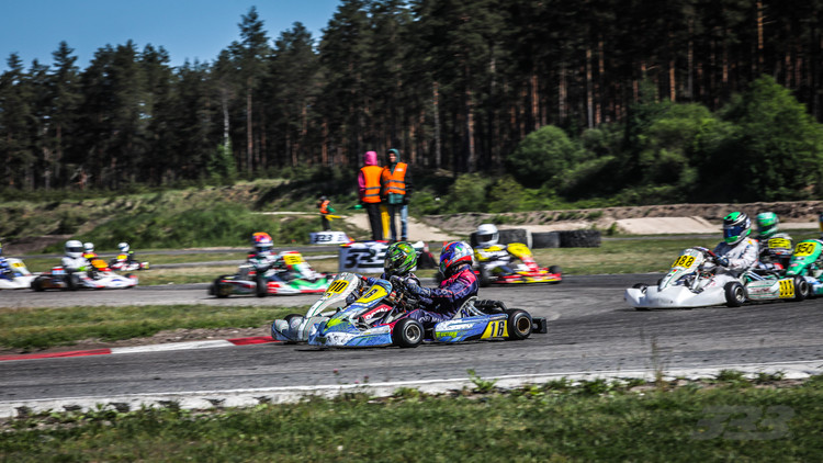 Ziemeļeiropas lielākās sporta kartingu sacensības 333 trasē