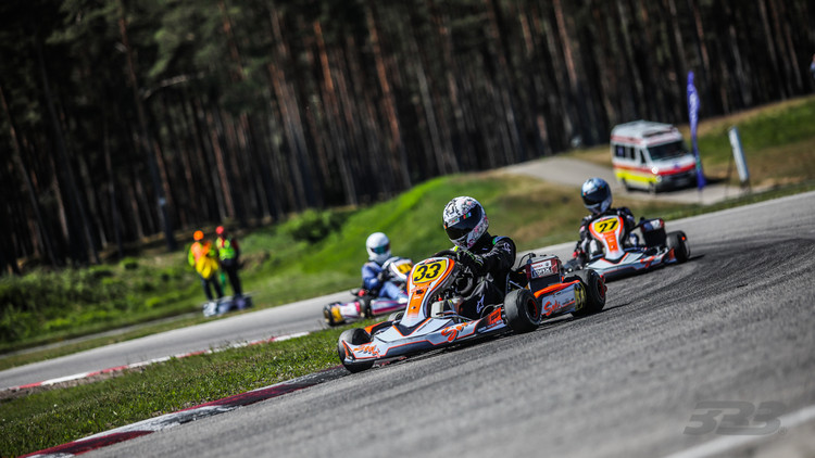 Ziemeļeiropas lielākās sporta kartingu sacensības 333 trasē