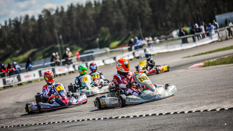 Ziemeļeiropas lielākās sporta kartingu sacensības 333 trasē