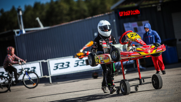 Ziemeļeiropas lielākās sporta kartingu sacensības 333 trasē