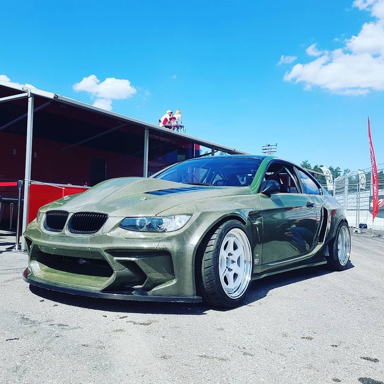 Kristaps Blušs un HGK komanda atrāda jauno  BMW E92 'Eurofighter'