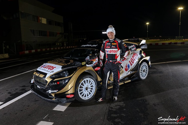 ERČ čempions iemēģina jauno 'Ford Fiesta WRC'