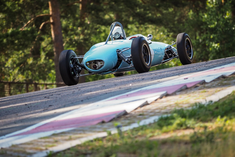 Formula Junior vēsturiskās formula automašīnas Biķernieku trasē 