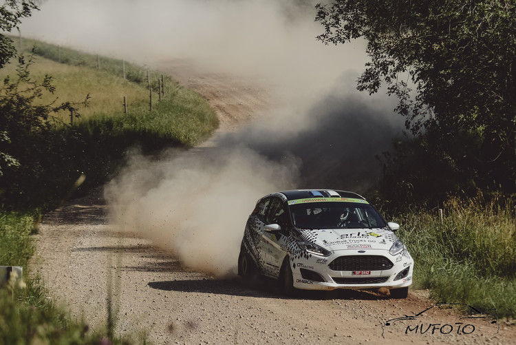 Tramplīniem bagātā Rally Estonia 1. diena