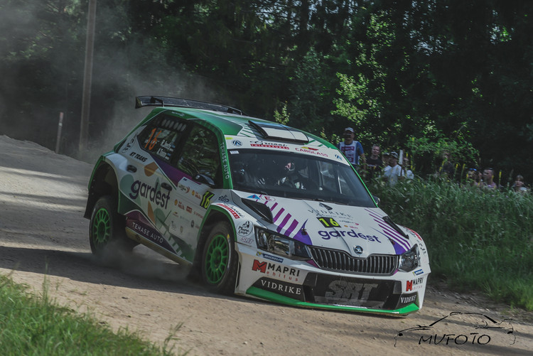 Tramplīniem bagātā Rally Estonia 1. diena