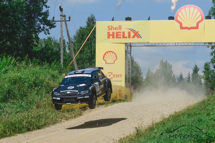 Tramplīniem bagātā Rally Estonia 1. diena