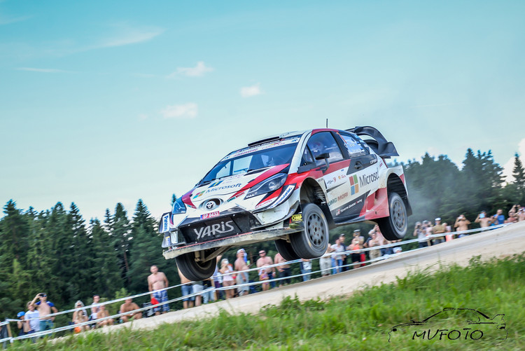 Tramplīniem bagātā Rally Estonia 1. diena