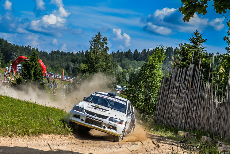 Tramplīniem bagātā Rally Estonia 1. diena