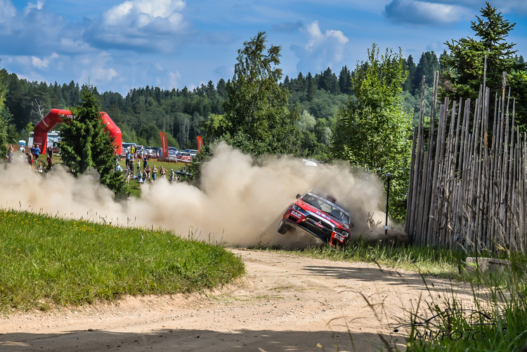 Tramplīniem bagātā Rally Estonia 1. diena