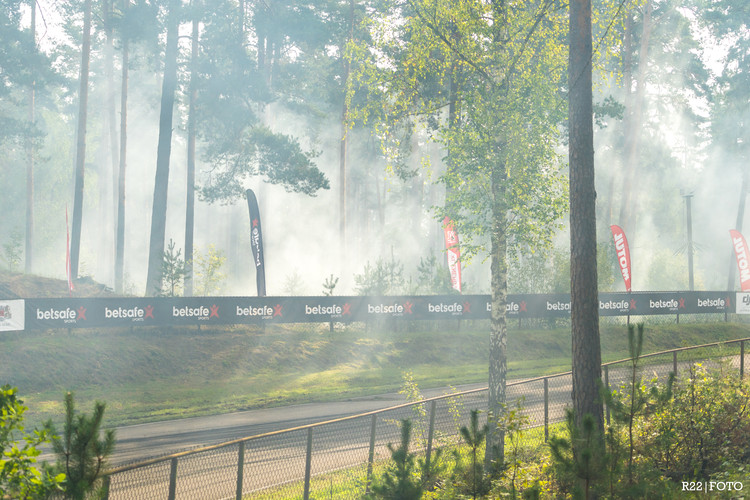 Drifta atgriešanās Raganas katlā beidzas ar vairākām avārijām