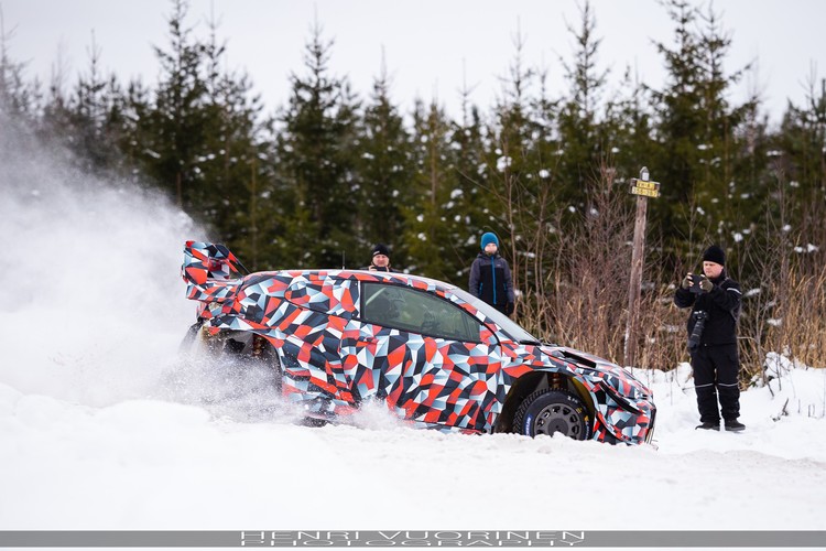 'Toyota' testē 2021.gada 'GR Yaris WRC'