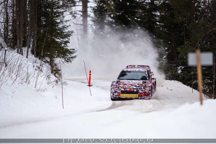 'Toyota' testē 2021.gada 'GR Yaris WRC'