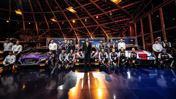 WRC komandas atrāda jauno automašīnu dizainus