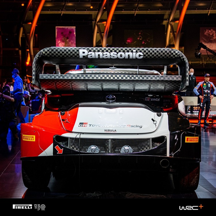 WRC komandas atrāda jauno automašīnu dizainus