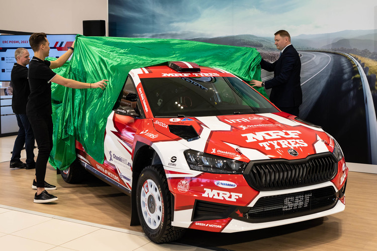 Sesks/Francis atrāda jauno 'Škoda Fabia RS Rally2'