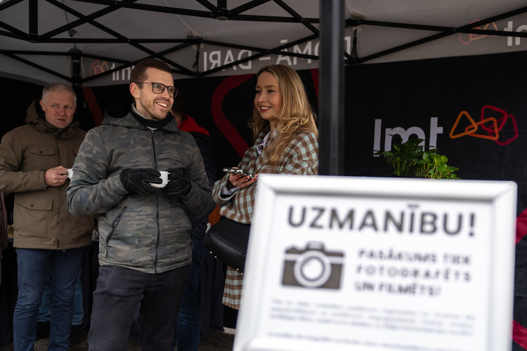 Sesks/Francis prezentē jauno 'Toyota GR Yaris' automašīnu