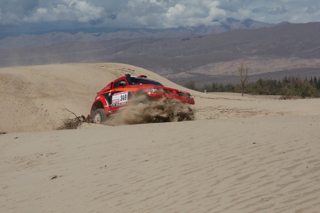 Kāpas un kritieni jeb sarežģītais Dakāras rallijs