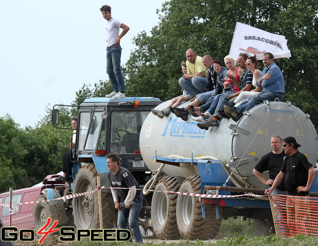 Kūleņiem bagātais autokrosa čempionāta 3. posms Vecpilī