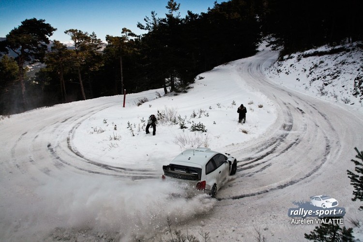 WRC komandas iemēģina Francijas ceļus